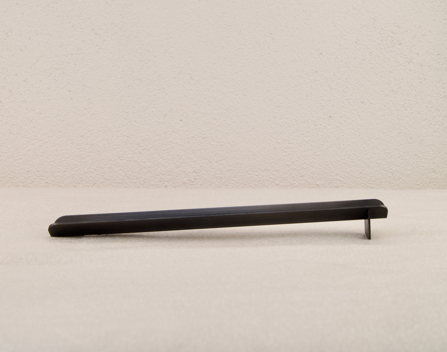 Porte-encens CORZ en métal brossé – Design minimaliste pour bâton d’encens