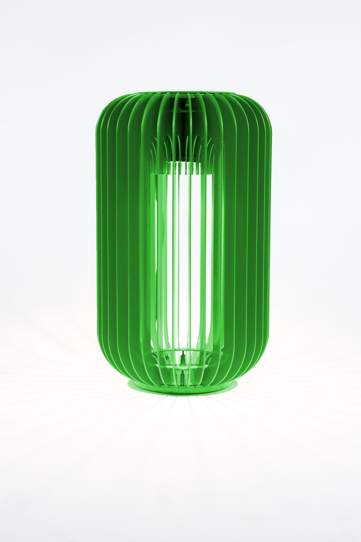 Luminaire extérieur, véritable totem architectural, ce luminaire en aluminium existe dans différentes tailles et couleurs. Eclairage Led IP 65. En bord de terrasse, de piscine ou dans un coin de verdure votre jardin, ces luminaires signeront la décoration de votre extérieur. 